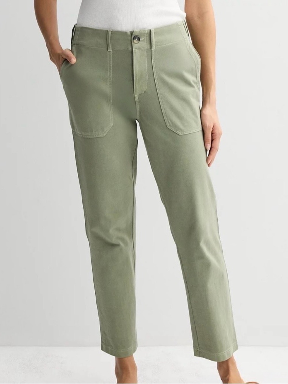 Women's Grey State Workwear Pants in Olive Green. Size Small